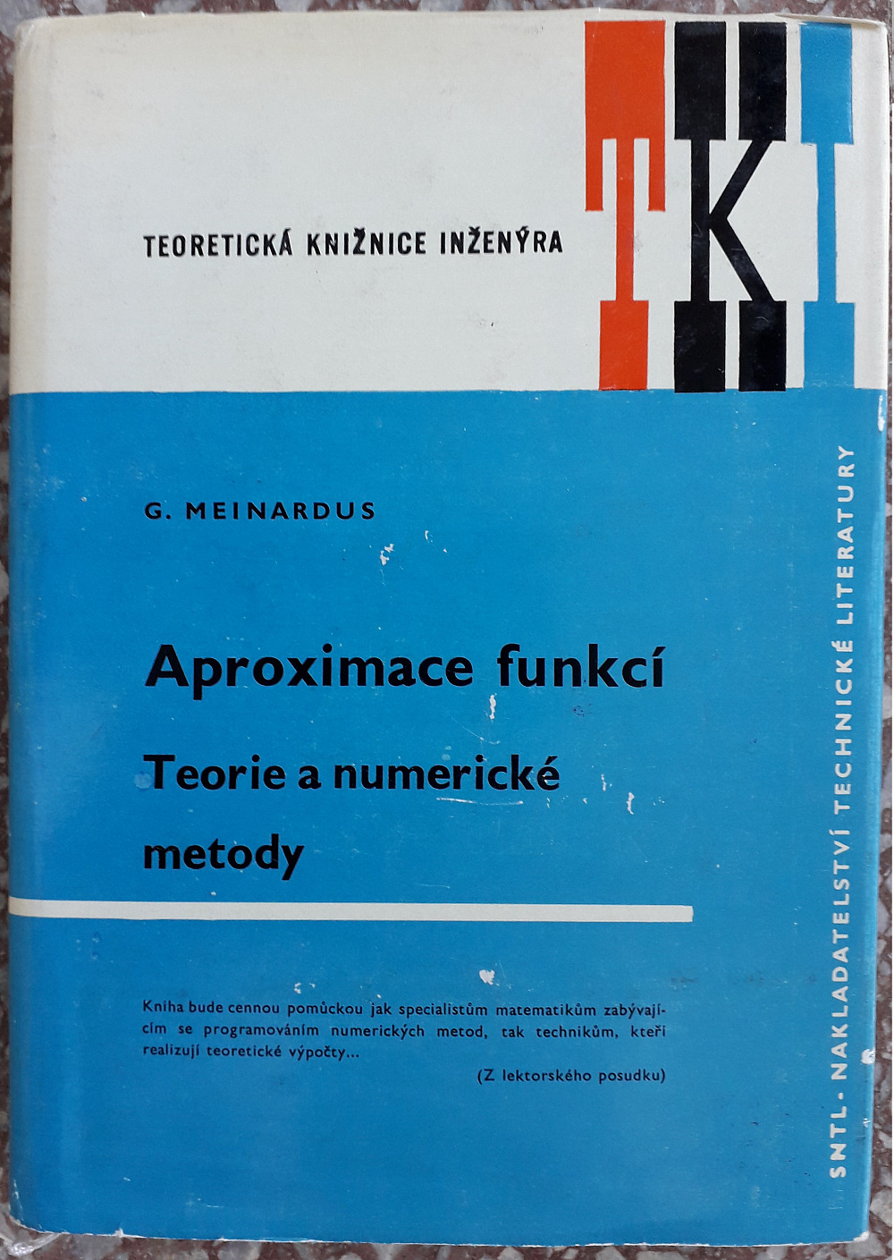 Aproximace funkcí: Teorie a numerické metody